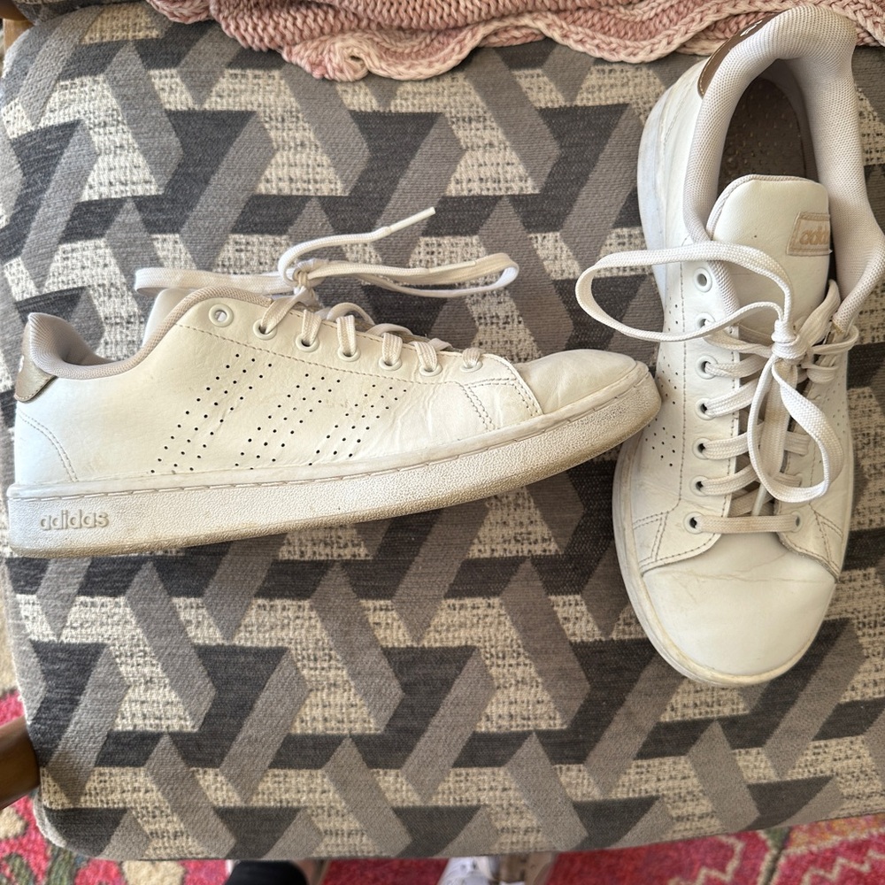Adidas women’s White Sneakers